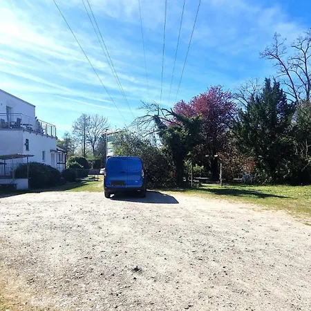 Bs-monteursunterkunft Be1-2 3*