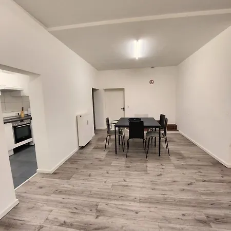 Bs-monteursunterkunft Be1-2 Apartmanhotel 3*