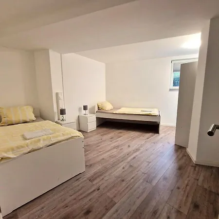 Ξενοδοχείο με διαμερίσματα Bs-monteursunterkunft Be1-2 Μπέργκις Γκλάντμπαχ